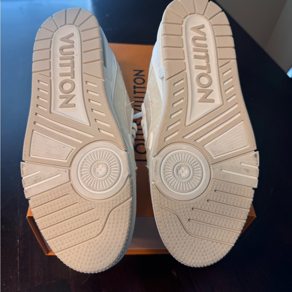 Louis Vuitton Cream/White Monogram Low-Top Sneakers - Picture 4 of 6